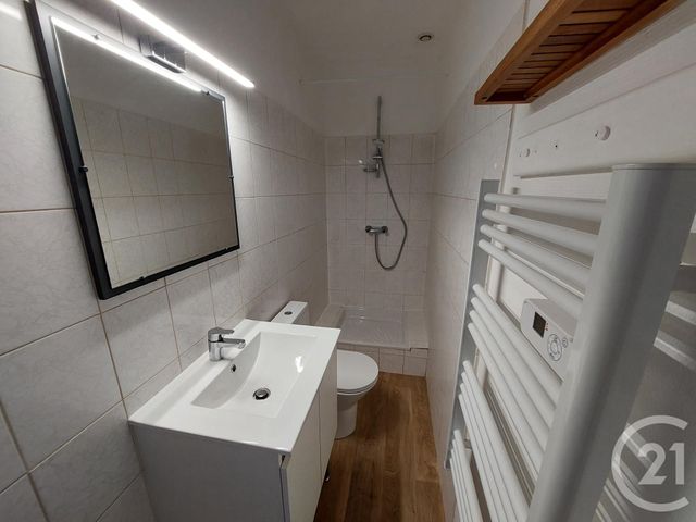 Appartement &agrave; louer - 2 pi&egrave;ces - 25,40 m2 - Brive La Gaillarde - 19 - LIMOUSIN