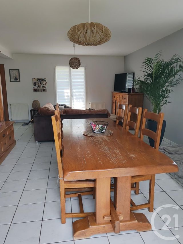 Maison &agrave; louer - 5 pi&egrave;ces - 92,22 m2 - St Pantaleon De Larche - 19 - LIMOUSIN