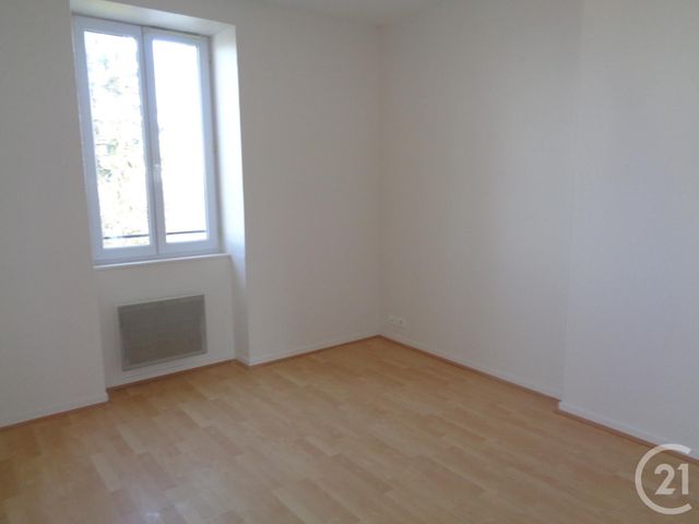 Appartement F3 &agrave; louer - 3 pi&egrave;ces - 58,68 m2 - Ste Fereole - 19 - LIMOUSIN