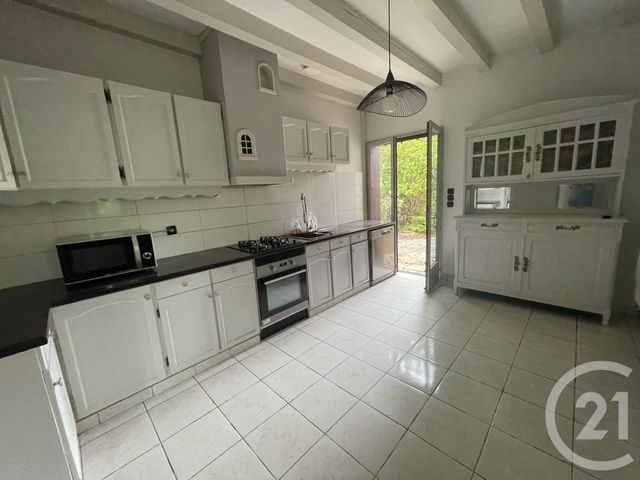 Maison &agrave; louer - 4 pi&egrave;ces - 103,41 m2 - Malemort - 19 - LIMOUSIN