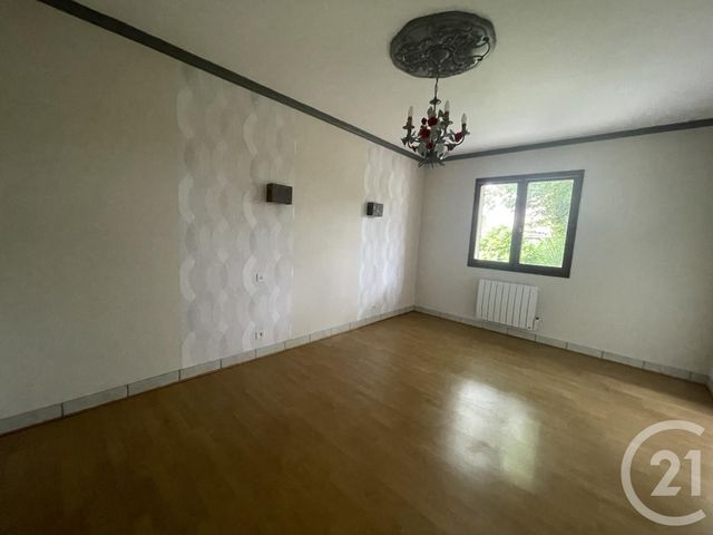 Maison &agrave; louer - 4 pi&egrave;ces - 103,41 m2 - Malemort - 19 - LIMOUSIN