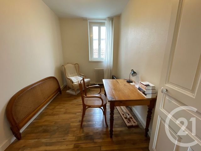 Appartement F4 &agrave; louer - 4 pi&egrave;ces - 91,86 m2 - Brive La Gaillarde - 19 - LIMOUSIN