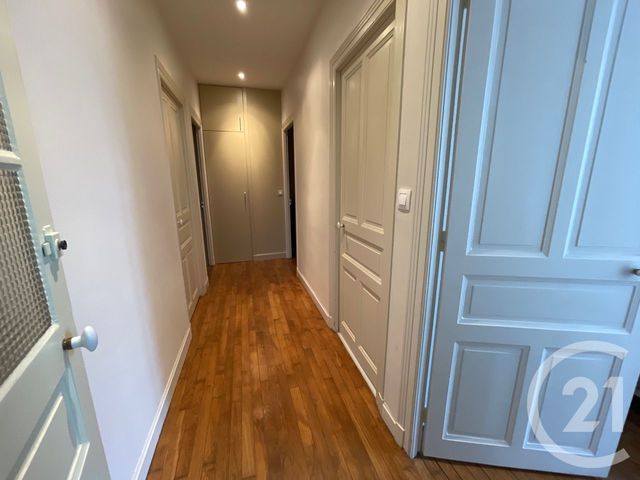 Appartement F4 &agrave; louer - 4 pi&egrave;ces - 91,86 m2 - Brive La Gaillarde - 19 - LIMOUSIN
