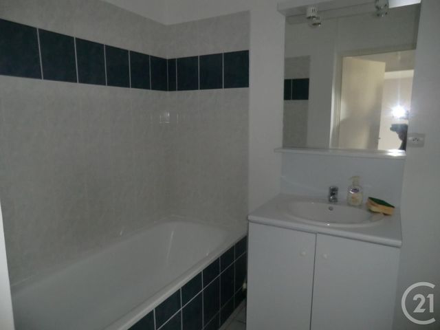 Appartement F2 &agrave; louer - 2 pi&egrave;ces - 51,79 m2 - Brive La Gaillarde - 19 - LIMOUSIN