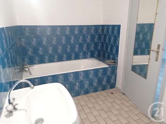 Appartement F3 &agrave; louer - 3 pi&egrave;ces - 61,86 m2 - Brive La Gaillarde - 19 - LIMOUSIN
