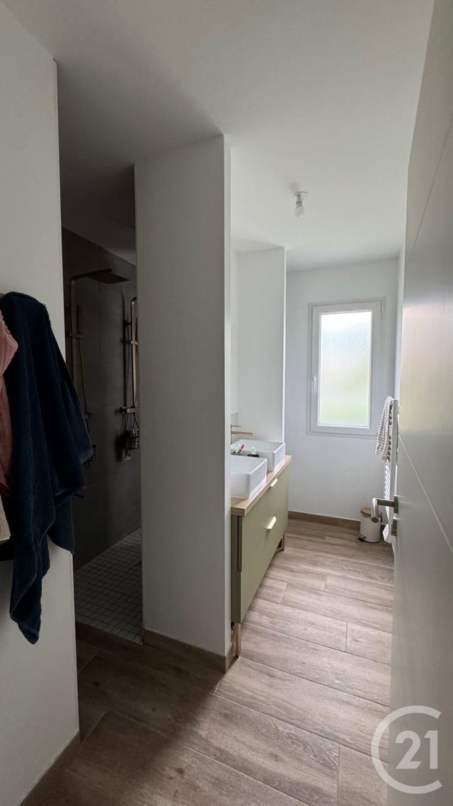 Maison &agrave; louer - 3 pi&egrave;ces - 78 m2 - Perpezac Le Noir - 19 - LIMOUSIN