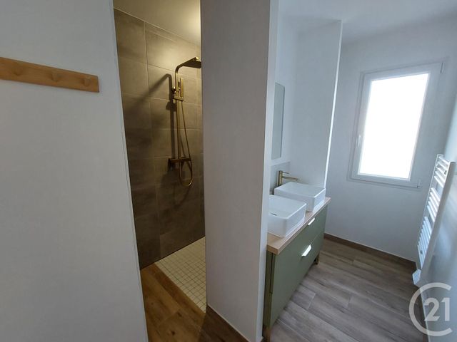 Maison &agrave; louer - 3 pi&egrave;ces - 78 m2 - Perpezac Le Noir - 19 - LIMOUSIN