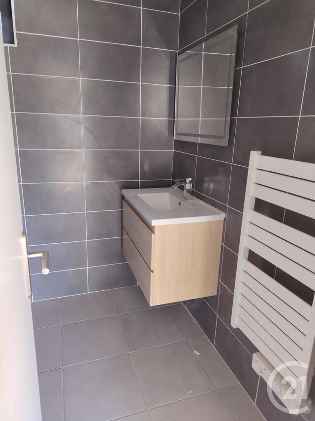Local commercial à louer - 530.0 m2 - 19 - Correze