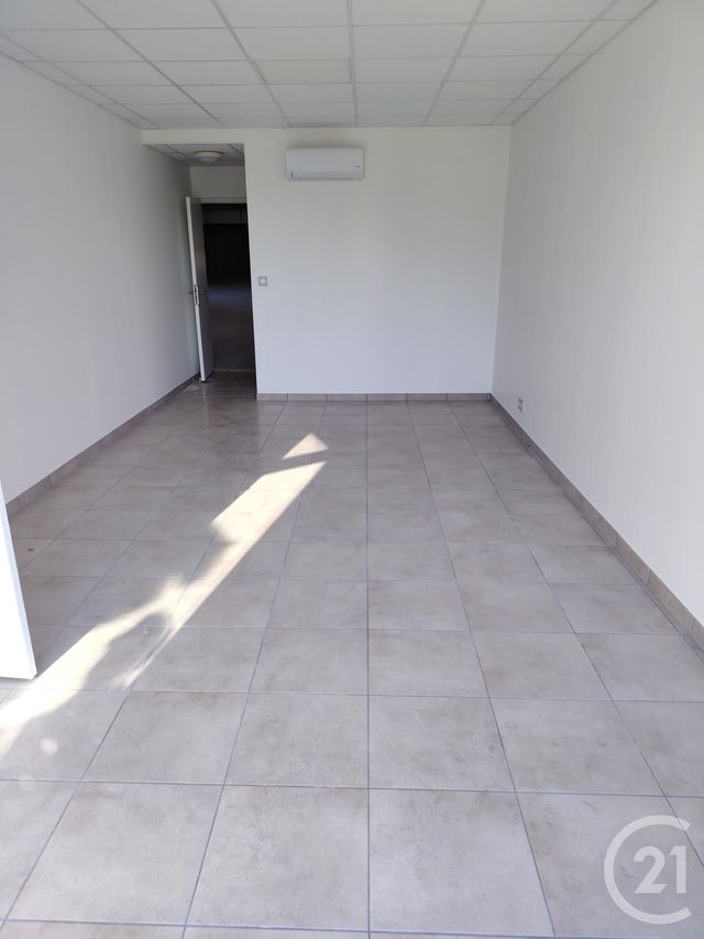 Local commercial à louer - 530.0 m2 - 19 - Correze