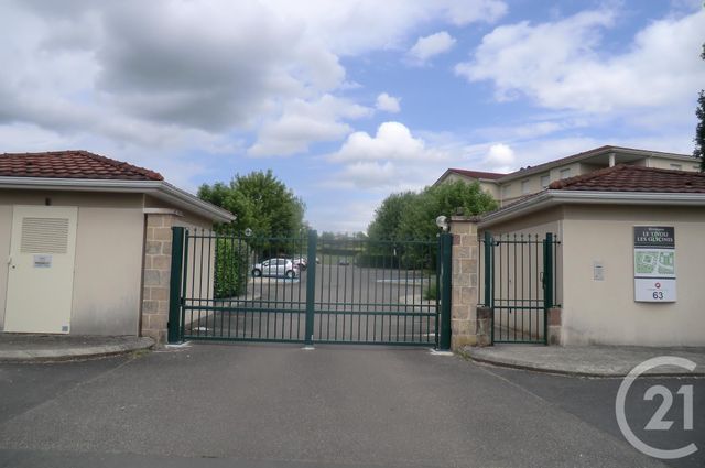 Maison &agrave; louer - 3 pi&egrave;ces - 63,44 m2 - Larche - 19 - LIMOUSIN