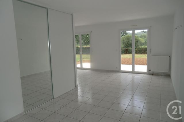 Maison &agrave; louer - 3 pi&egrave;ces - 63,44 m2 - Larche - 19 - LIMOUSIN