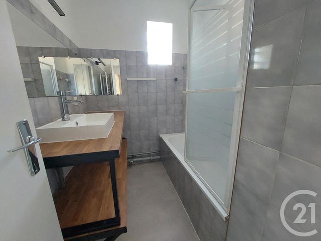 Appartement F3 &agrave; louer - 3 pi&egrave;ces - 64,80 m2 - Brive La Gaillarde - 19 - LIMOUSIN