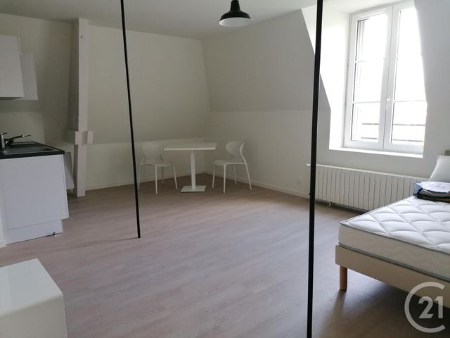 Appartement Studio &agrave; louer - 1 pi&egrave;ce - 28,50 m2 - Brive La Gaillarde - 19 - LIMOUSIN