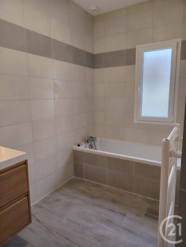 Maison &agrave; louer - 5 pi&egrave;ces - 108,96 m2 - Brive La Gaillarde - 19 - LIMOUSIN