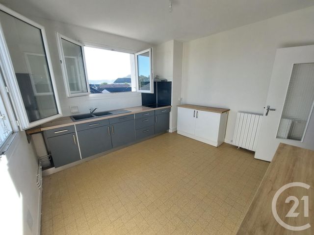 Appartement F4 &agrave; louer - 4 pi&egrave;ces - 77,30 m2 - Brive La Gaillarde - 19 - LIMOUSIN