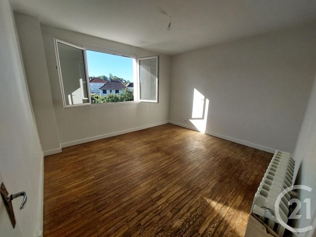 Appartement F4 &agrave; louer - 4 pi&egrave;ces - 77,30 m2 - Brive La Gaillarde - 19 - LIMOUSIN