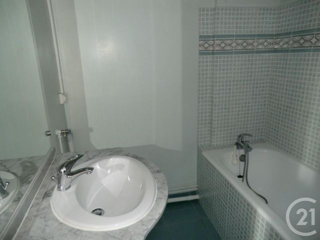 Appartement F2 &agrave; louer - 2 pi&egrave;ces - 47,49 m2 - Brive La Gaillarde - 19 - LIMOUSIN