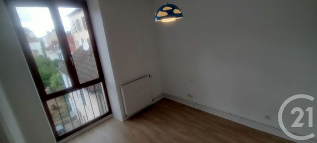 Appartement &agrave; louer - 3 pi&egrave;ces - 58,40 m2 - Lons Le Saunier - 39 - FRANCHE-COMTE