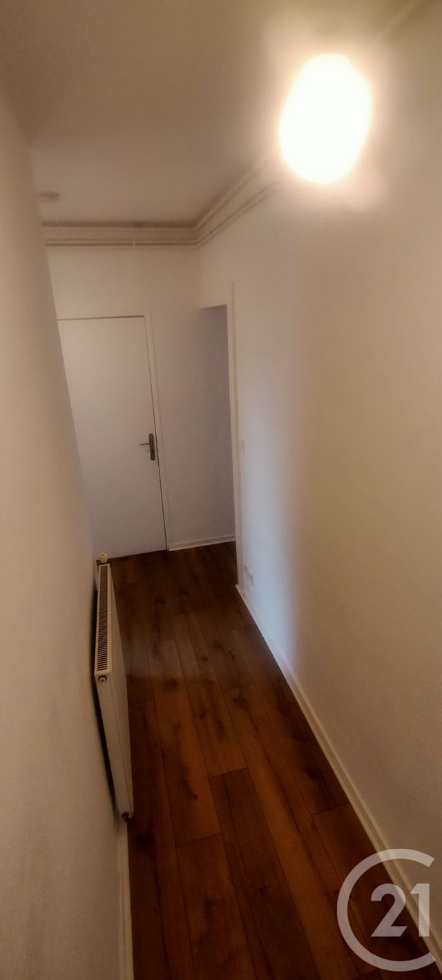 Appartement &agrave; louer - 3 pi&egrave;ces - 58,40 m2 - Lons Le Saunier - 39 - FRANCHE-COMTE
