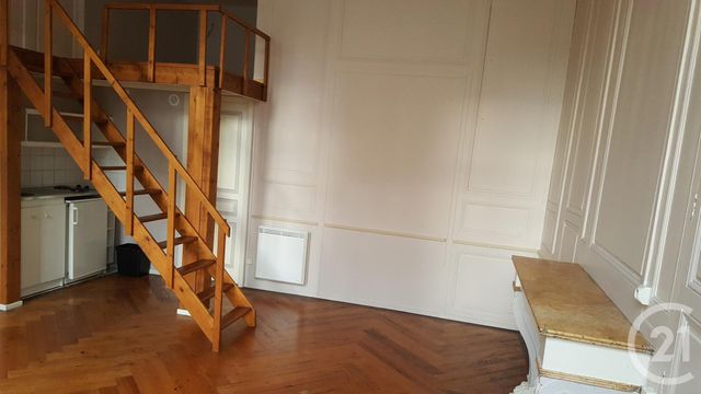 Appartement &agrave; louer - 2 pi&egrave;ces - 33 m2 - Lons Le Saunier - 39 - FRANCHE-COMTE