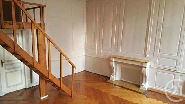 Appartement &agrave; louer - 2 pi&egrave;ces - 33 m2 - Lons Le Saunier - 39 - FRANCHE-COMTE