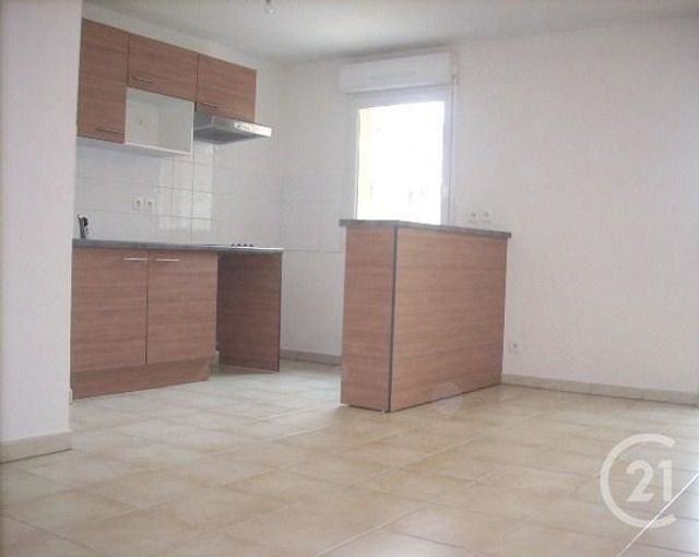 Appartement &agrave; louer - 3 pi&egrave;ces - 50,69 m2 - Lons Le Saunier - 39 - FRANCHE-COMTE