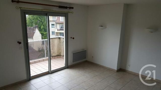 Appartement &agrave; louer - 2 pi&egrave;ces - 36,05 m2 - Lons Le Saunier - 39 - FRANCHE-COMTE