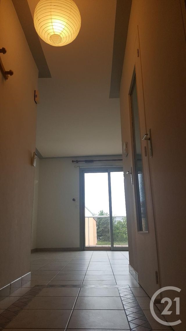 Appartement &agrave; louer - 2 pi&egrave;ces - 36,05 m2 - Lons Le Saunier - 39 - FRANCHE-COMTE