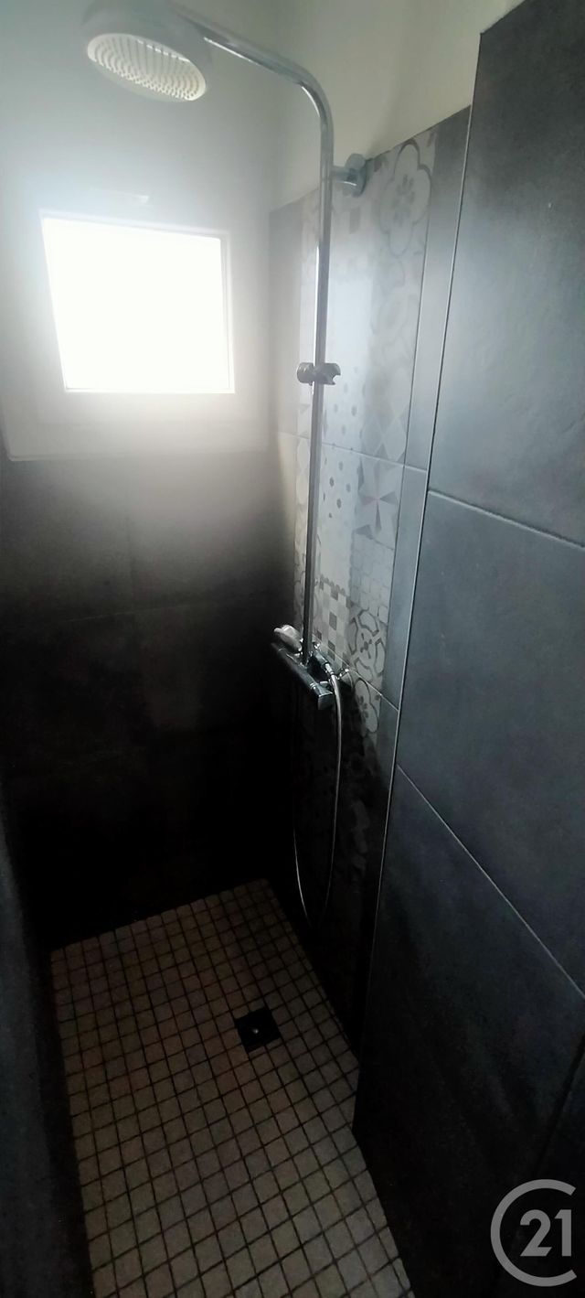 Appartement F2 &agrave; louer - 2 pi&egrave;ces - 60,23 m2 - Lons Le Saunier - 39 - FRANCHE-COMTE