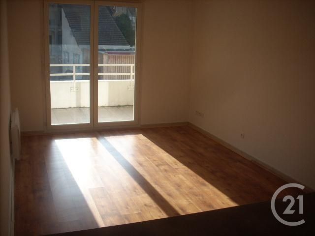 Appartement &agrave; louer - 3 pi&egrave;ces - 55,35 m2 - Lons Le Saunier - 39 - FRANCHE-COMTE