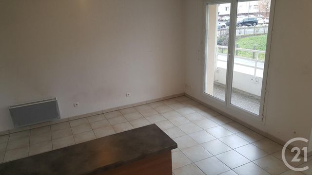 Appartement Studio &agrave; louer - 1 pi&egrave;ce - 31,76 m2 - Lons Le Saunier - 39 - FRANCHE-COMTE