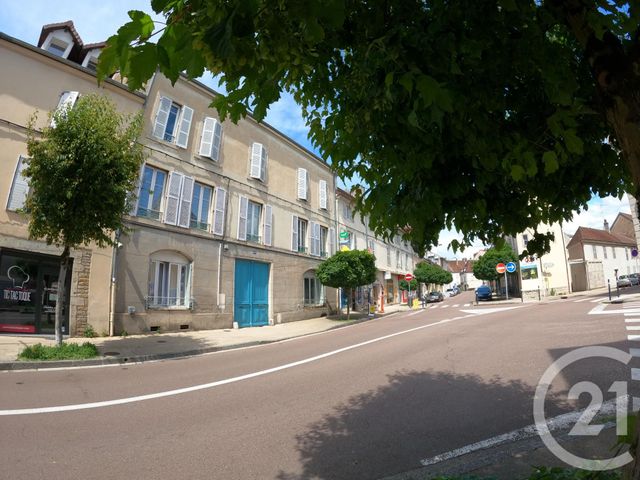 Appartement &agrave; louer - 3 pi&egrave;ces - 57,25 m2 - Lons Le Saunier - 39 - FRANCHE-COMTE