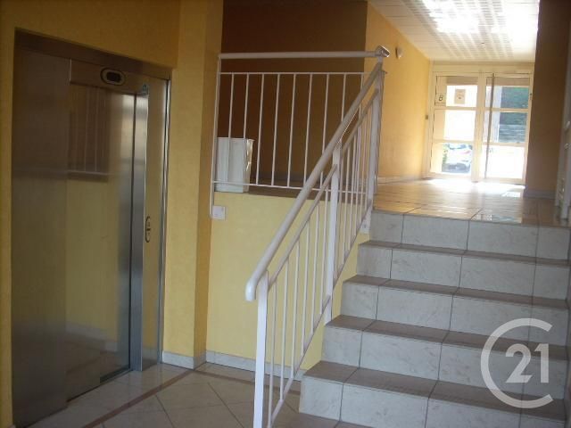 Appartement &agrave; louer - 2 pi&egrave;ces - 48,02 m2 - Lons Le Saunier - 39 - FRANCHE-COMTE