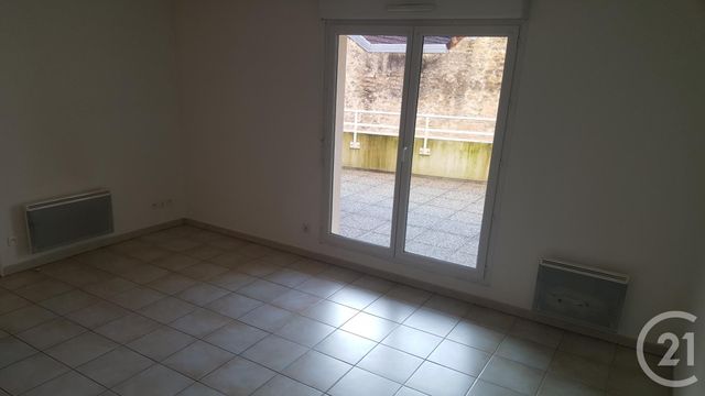 Appartement &agrave; louer - 2 pi&egrave;ces - 48,02 m2 - Lons Le Saunier - 39 - FRANCHE-COMTE