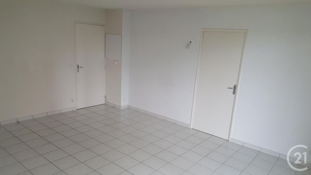 Appartement &agrave; louer - 3 pi&egrave;ces - 54,58 m2 - Montmorot - 39 - FRANCHE-COMTE