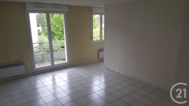 Appartement &agrave; louer - 3 pi&egrave;ces - 54,58 m2 - Montmorot - 39 - FRANCHE-COMTE