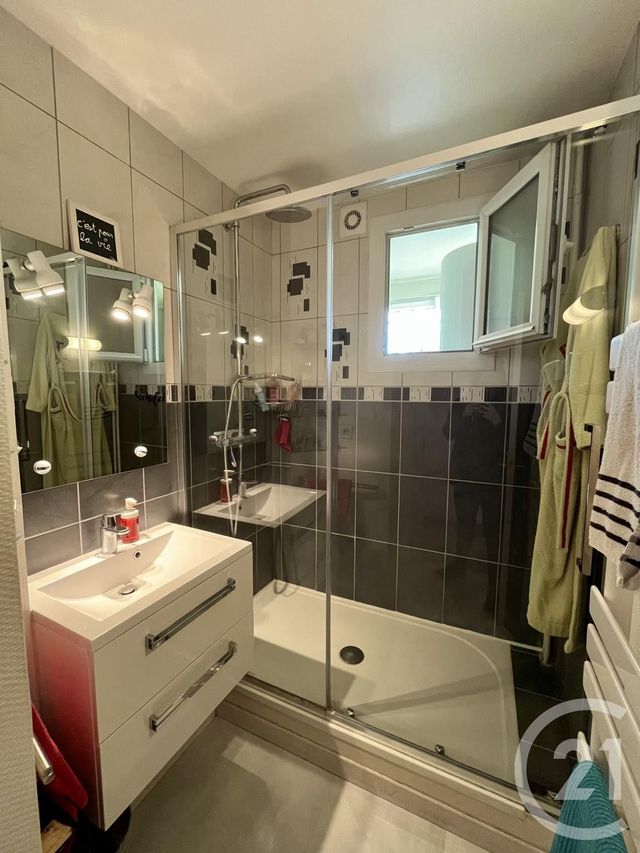 Appartement T4 à vendre - 4 pièces - 67 m2 - Lons Le Saunier - 39 - FRANCHE-COMTE