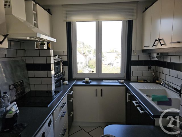 Appartement T3 &agrave; vendre - 5 pi&egrave;ces - 72,51 m2 - Lons Le Saunier - 39 - FRANCHE-COMTE