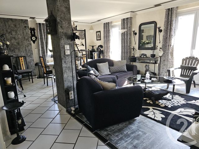 Appartement T3 &agrave; vendre - 5 pi&egrave;ces - 72,51 m2 - Lons Le Saunier - 39 - FRANCHE-COMTE