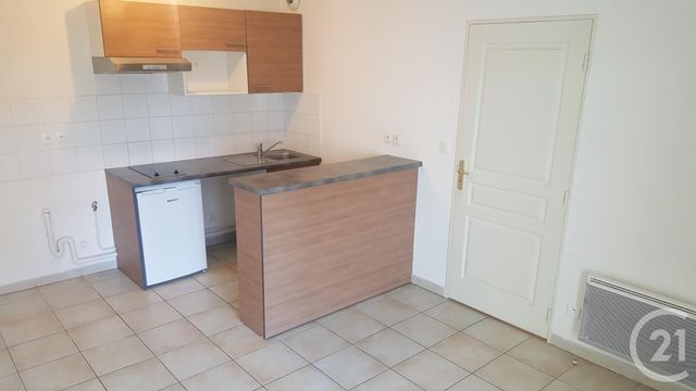 Appartement &agrave; louer - 2 pi&egrave;ces - 41,92 m2 - Lons Le Saunier - 39 - FRANCHE-COMTE