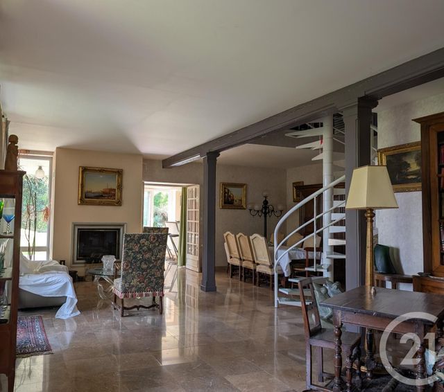 Maison &agrave; vendre - 8 pi&egrave;ces - 212,64 m2 - Lons Le Saunier - 39 - FRANCHE-COMTE