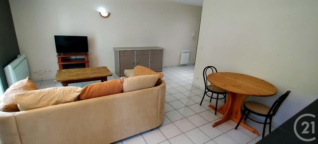 Appartement à louer - 2 pièces - 48,60 m2 - Montmorot - 39 - FRANCHE-COMTE