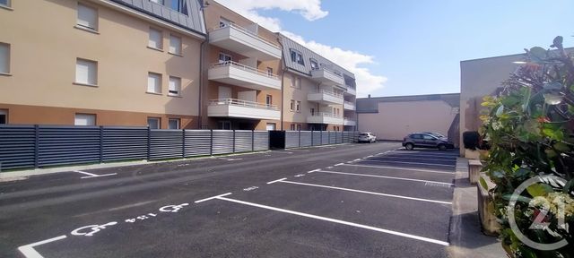 Appartement &agrave; louer - 3 pi&egrave;ces - 57,01 m2 - Lons Le Saunier - 39 - FRANCHE-COMTE