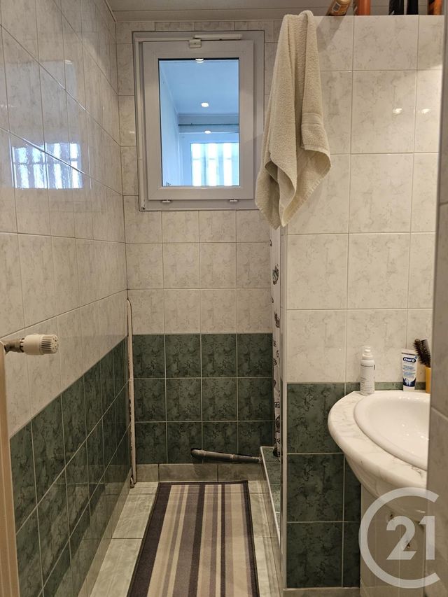 Appartement F5 &agrave; vendre - 4 pi&egrave;ces - 82,76 m2 - Lons Le Saunier - 39 - FRANCHE-COMTE