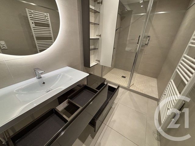 Appartement F5 &agrave; vendre - 5 pi&egrave;ces - 100 m2 - Lons Le Saunier - 39 - FRANCHE-COMTE