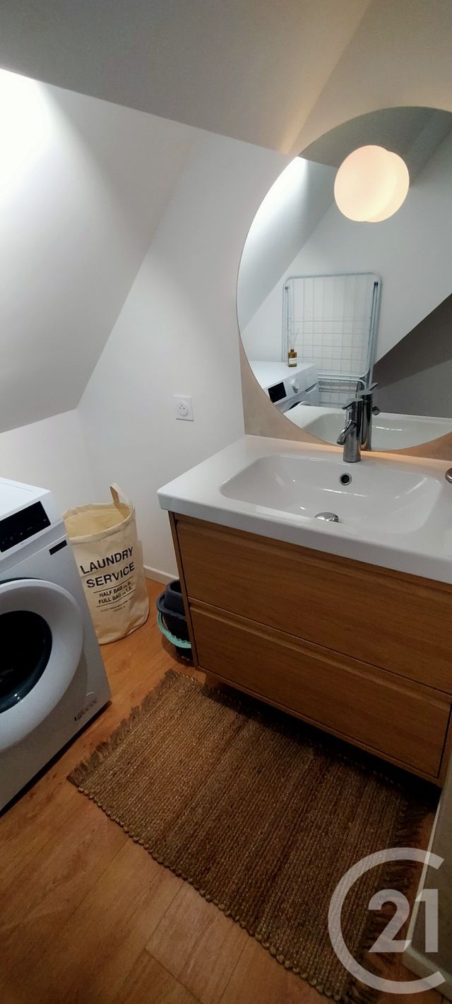 Appartement &agrave; louer - 2 pi&egrave;ces - 48,69 m2 - Lons Le Saunier - 39 - FRANCHE-COMTE