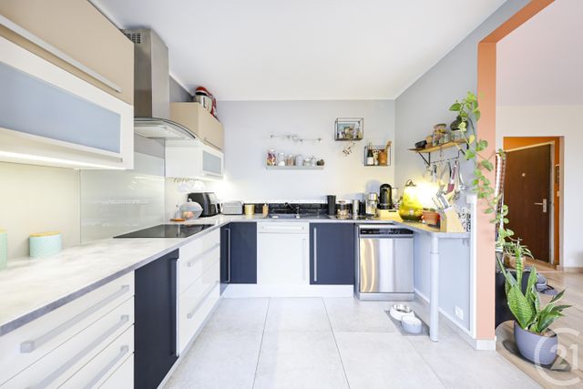 Appartement F4 à vendre - 4 pièces - 79,40 m2 - Villecresnes - 94 - ILE-DE-FRANCE