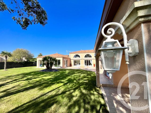 Maison à vendre - 6 pièces - 327,28 m2 - Le Fenouiller - 85 - PAYS-DE-LOIRE