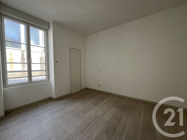 Appartement T8 &agrave; louer - 7 pi&egrave;ces - 142,90 m2 - Les Sables D Olonne - 85 - PAYS-DE-LOIRE