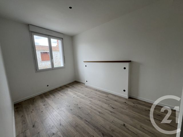 Maison &agrave; louer - 3 pi&egrave;ces - 65,09 m2 - Talmont St Hilaire - 85 - PAYS-DE-LOIRE